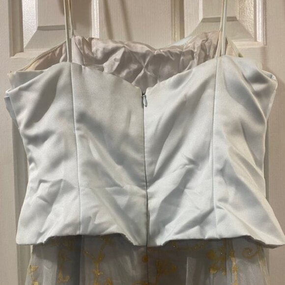 Arianna-Rachel Kaye gown - Picture 4 of 7